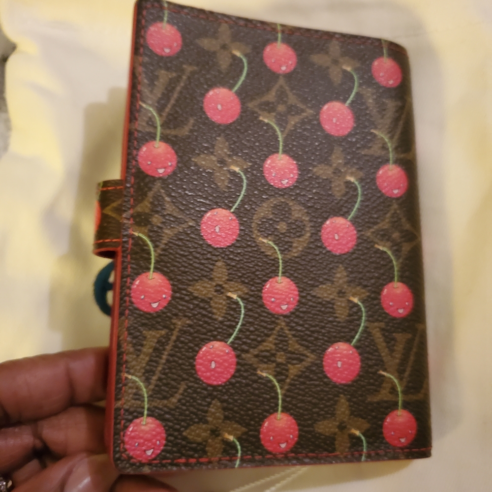 Authentic Louis Vuitton Monogram Cherry Agenda PM - Picture 6 of 17